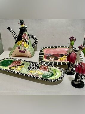 SWAK Tea Pot, Serving Trays and Sal & Pepper Shakers